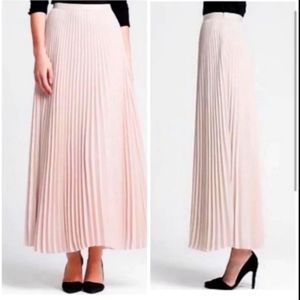 Banana Republic pink pleated Maxi skirt